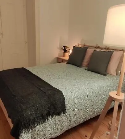 Homestay Com Varanda Na Rua Dos Douradores *